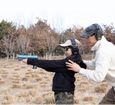 굿즈컴바인 스토어 스마트사격권총 장난감 PKGUN : 굿즈컴바인 스토어