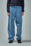 DRIES VAN NOTEN 드리스 반 노튼 PENNING 라이트블루 데님 플릿 진 242-020934-9383-514 : 메종 디