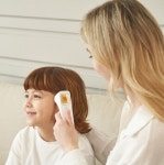 열 체온계 영유아 발열체크 열체크 비접촉식 온도계 체온 측정기 : 월천메이커몰