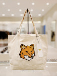 [Maison kitsune] 메종키츠네 폭스헤드프린팅 남녀공용 에코백 LW05101WW0050-P700 : 롯데 이천점 아르마디오