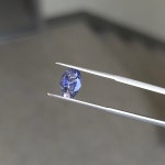 아이올라이트 썬스톤 1.54ct 오벌컷 : - 클라르테 -
