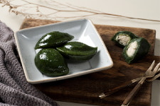 한산모시식품/아침식사 대용/찐 모시송편 (동부기피) 1kg(27ea) : 유진코리아