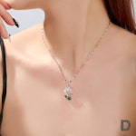 움직이는 데이지 플라워 펜던트 목걸이 : 디보트 주식회사