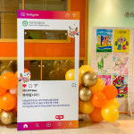 졸업사진 인스타그램 프레임 1.8m 학교졸업식포토존 제작 : 블링투블링