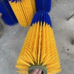 카우브러쉬 젖소 긁개 털갈이 브러시 등긁기 염소 청소솔 빗질 마사지 축사 목초지 롤러 양 : 지구마켓24