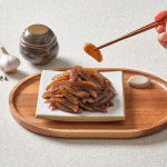 우엉조림, 아삭한 식감 정성 졸인 깊은 풍미, 반찬배달 간단한반찬 일주일반찬 (400g) : 순봉이네부뚜막반찬