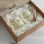파밍스마켓 예쁜컵 신혼부부 집들이 기념일 생일 선물세트 머그잔 380ml 2P+티스푼2P : 꿈꾸는 키친