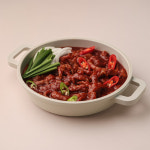 청춘불판 무뼈국물닭발 500g 뼈없는 매운 닭발 양념 닭발 불닭발 캠핑 혼술 안주 간편식 : 올드마스터