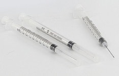 성심 백신용주사기 LDS 주사기1CC 23G 25MM 100개/통 2시이전 주문시 오늘 출발 재고 있슴 : 에스에스 의료기