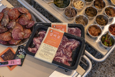 입에서 살살 녹는 소갈비 꼼꼼 소갈비살300g : 꼼꼼푸드