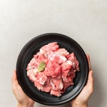 [국내산 한돈 1+등급] 프리미엄 한돈 돼지고기 찌개용(300g) : 듬직한우