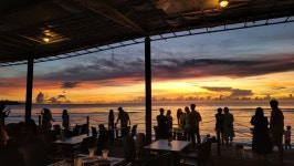 [선셋맛집] 더 비치바 레스토랑(The Beach Bar) 서브 앤 터프 테이블예약 : 트래블포레스트-트래블위드독