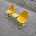 플라스틱 벤치 야외 웨이팅 대기 외부 의자 정류장 식당 좌석 카페 학교 공원 정원 등받이 무광 블랙 + 사각테이블 (2인용) : 오위드오컴퍼니