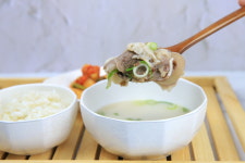 언양시장 소머리 곰탕 1팩 1kg 2~3인분 곰국 밀키트 유아식 캠핑용 간편식 아침반찬 : 언양알프스시장 온라인쇼핑몰