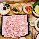 문경쑥돈 꽃삼겹 1+등급 서초갈비 냉삼 대패 삼겹살 국내산 한돈 500g : 문경쑥돈