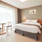 트래블고 PKG 양양 더앤리조트 1박 조식 2,3,4인포함 스파온2인 12시 레이트 체크아웃 : 에이프릴 샵