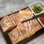 소중한밥상 국내산 돼지 머릿고기 술안주 옛날 통 편육 250g 새요미증정 : 디자이너푸드