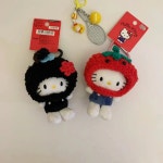 키티오너먼트 크리스마스트리 키링 트리 북유럽 소품 장식 리본 딸기 크리스마스선물 가방펜던트 : 립닷스토어
