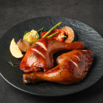 꼬꼬밸리 부드러운 참숯 통살 통닭다리 훈제 구이 160g / 편의점 스모크 치킨 닭다리살 : 라우팜