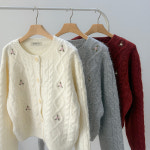 피오니 여자니트 플라워 자수 꽈배기 케이블 니트 가디건 : 모어룸 주식회사