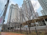 군산벽걸이티비설치 지곡동 엠코타운아파트 삼성75인치티비 무타공설치 : 무타공벽걸이 홈마스터TV