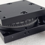 제품번호  700335   /   회전수동정밀 스테이지 : 준 자동화