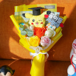 포켓몬 피카츄 학사모 킨더조이 인형꽃다발 유치원졸업식 어린이집 발표회 학예회 : 러블리에n