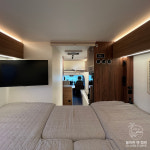 [중고] 2022년식 타이푼 T820 : 쏠마린캠핑카