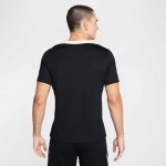 리버풀 FC 2024/25 스트라이크 스페셜 에디션 나이키 드라이 핏 남성 축구 저지 HJ3388-013 블랙 코코넛 밀크 짐 레드 : 커먼바잉