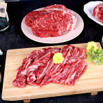 육박사 국내산 한우 1+ 꽃갈비살 갈비살 200g : 육박사