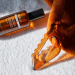 스킨유 이노센트 딥머스크 탄력 바디오일 130ml & 괄사 : 아모레퍼시픽몰 헤어바디