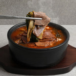 직접국밥 얼큰 국내산 소고기 국밥 우거지 듬뿍 해장국 장터국밥 우사골 캠핑 밀키트 600g : 직접마켓