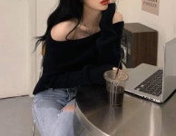 리베라 세련미 오프숄더 데이트룩 : 리 베라