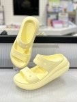 크록스 클래식 크러쉬 샌들 버터크림 (207670-76O) : 현대가산  크록스