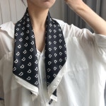56가지 패션 쁘띠 스카프 머플러 목 헤어밴드 코디 롱 간절기 실크 방도 70X70 : 너그러운