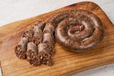 (도매) 토종순대 1kg 속이 꽉찬 육즙폭발 고기순대 볶음 국밥용 : 훈푸드