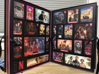 넷플릭스 2024 기념 달력 사운드북 피규어 Netflix Gift Box : 마타팩토리