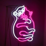 고양이 핑크 화이트 포옹 아트 LED 업 사인 USB 벽 장식, 사무실 바, 아이 방 침실 생일 선물 : 교토신사