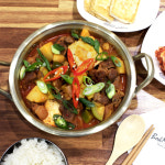 짜글이 밀키트 돼지찌개 2인분 573g 간편식 매콤달콤한 술안주 한식 캠핑 : 복만네쇼핑