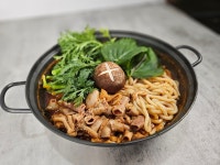 소곱창전골 한우대창전골 1kg 한우곱창전골 280g 간편식 밀키트 캠핑음식 술안주 야식 : 청년고기