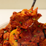 참도깨비 국내산 무조림 더해진 뼈찜1KG 매운맛 간장맛 목뼈고기70% : 참도깨비