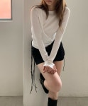 stl C버클 여성 슬림 라인 티셔츠 : 무드인모먼트