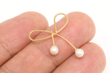 비즈공예 재료 목걸이 만들기 H1169-금도금 진주 리본 펜던트 (2개) : 쥬얼핑거