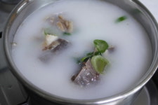 국내산 피순대국 시래기 돼지국밥 밀키트 한돈 순대 머릿고기 : 어반농수산