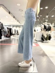 [ L E V I S ] 리바이스 여성 와이드팬츠 사방스판 청바지 2종 318 쉐이핑 레그진 WIDE LEG MID RISE (L001PZ001) : NC강서 리바이스