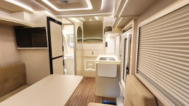 주말 5인승 베이런루미 캠핑카 서울 경기 25년형 LPG 기본종합보험 : 캠타고