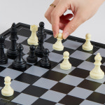 어린이 보드게임 접이식 자석 체스 게임 가족 휴대용 체스판 세트 : 예스아이