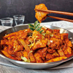 [비와별닭갈비] 비와별닭갈비 양배추, 떡, 깻잎 등 야채포함 춘천맛집 밀키트 숯불 철판 닭갈비 캠핑 홈파티 철판닭갈비 캠핑요리 : 비와별닭갈비