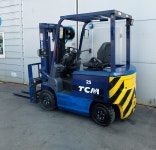 TCM 전동지게차 2.5톤 3단4350MM 편개식  FB25-8 : 주식회사건우중기