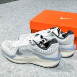 [백화점 매장판]나이키 남성 쿠셔닝 러닝화 윈플로 11 FJ9509-102 : 비바위드